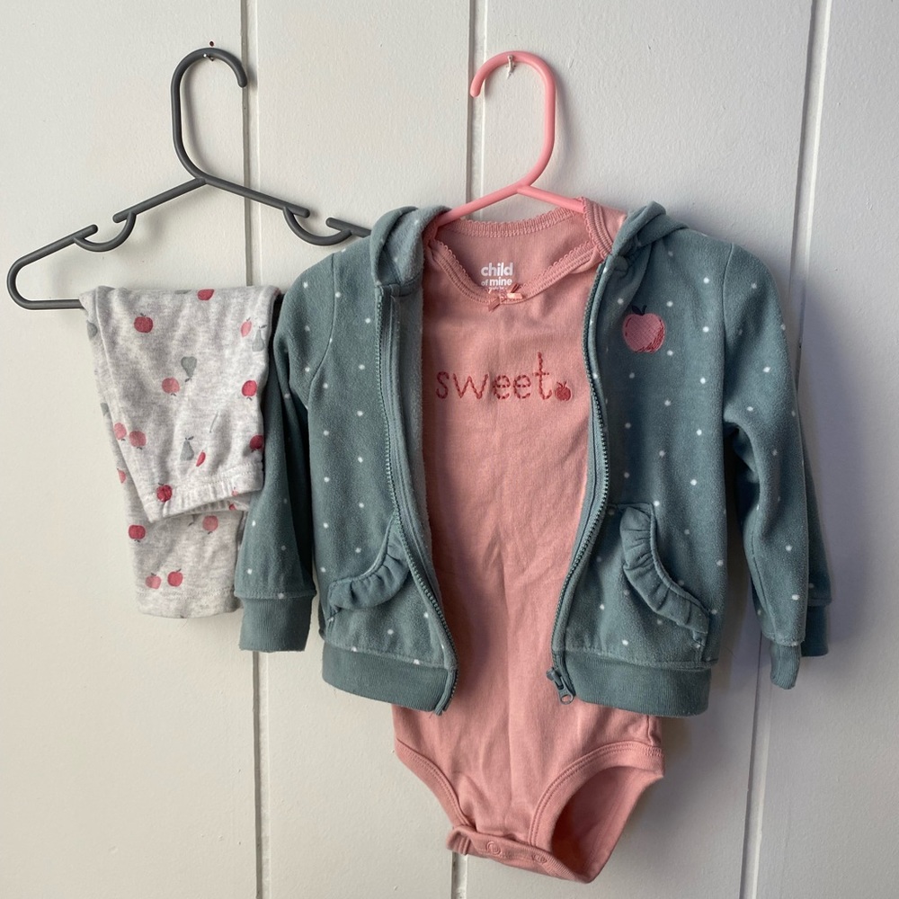 3 onesies 1 jacket 1pair of pants